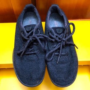 Allbirds Dark Grey Black Superfine Merino Wool Runners Sneakers Womens Sz 8